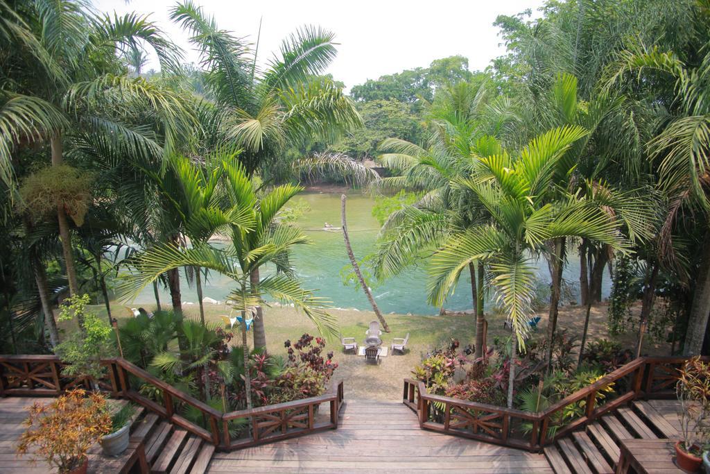 Mahogany Hall Luxury Boutique Resort Сан-Игнасио Экстерьер фото
