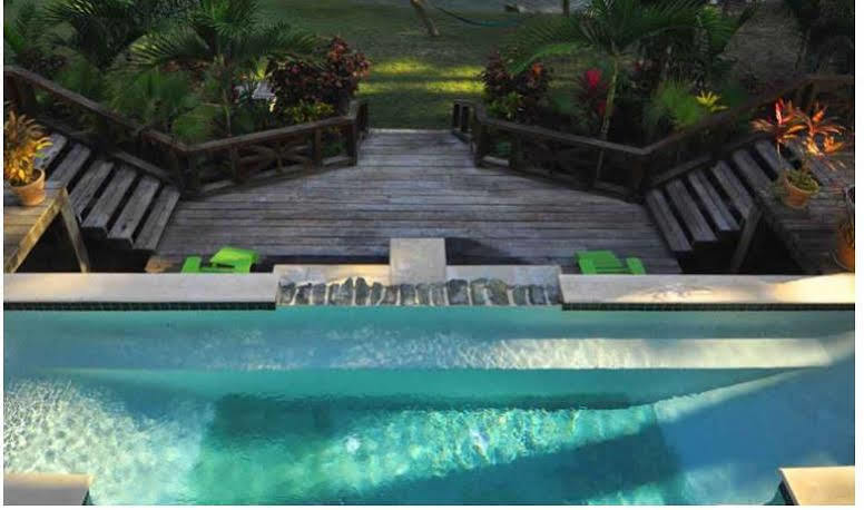 Mahogany Hall Luxury Boutique Resort Сан-Игнасио Экстерьер фото